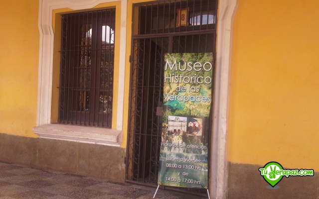 Entrada al Museo en el pasillo exterior del Palacio de Gobernación